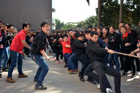 聚心凝力 记qy千亿球友会拔河比赛